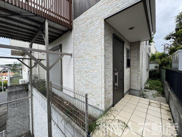 鎌倉市津西１丁目戸建ての玄関