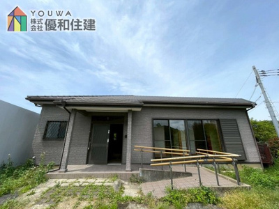 【外観】 | 西区伊川谷町井吹　中古戸建 | 車庫スペース8台以上可能