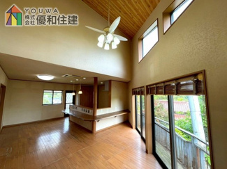 【居間・リビング】 | 西区伊川谷町井吹　中古戸建