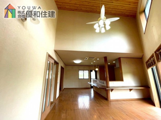 【居間・リビング】 | 西区伊川谷町井吹　中古戸建