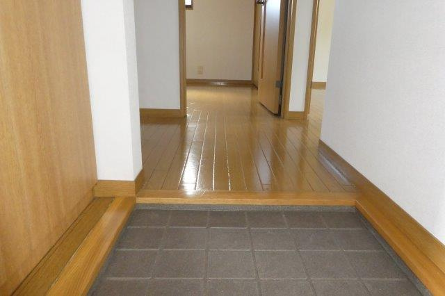 サンキャロットＡの玄関