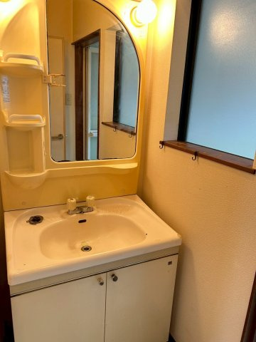 【商談中】中古戸建　岐阜市日野南7丁目　平成5年築の独立洗面台