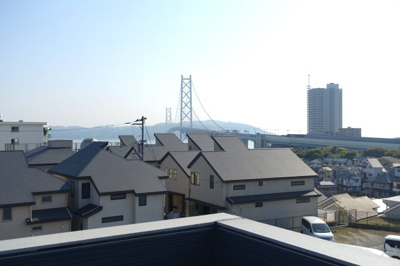 【展望】 | 歌敷山4丁目新築住宅 | ルーフバルコニーから明石大橋を望めます。