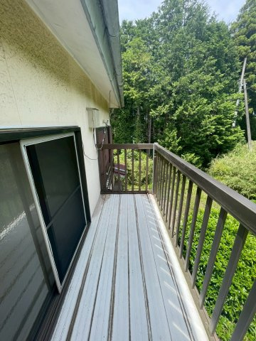 【バルコニー】