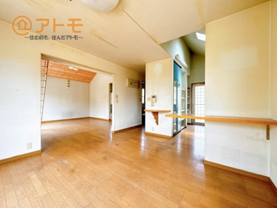 【居間・リビング】 | 沼津市大岡　中古一戸建て　