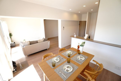 【居間・リビング】 | 【上質リノベ】三滝コーポラス