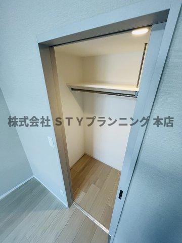 仲介手数料０円！ポルタニグライーストの収納