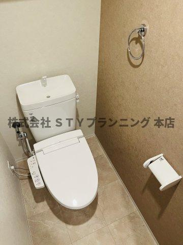 仲介手数料０円！ポルタニグライーストのトイレ