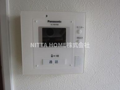 ナビハイム柏原Ⅱのセキュリティ|モニター付きのインターホンがついています◇