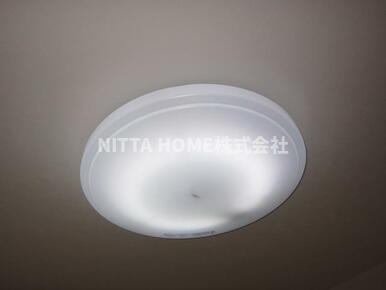 ナビハイム柏原Ⅱの設備|照明器具付きです★