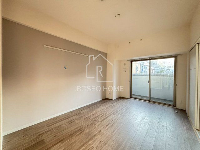 Arome梅田の居間・リビング