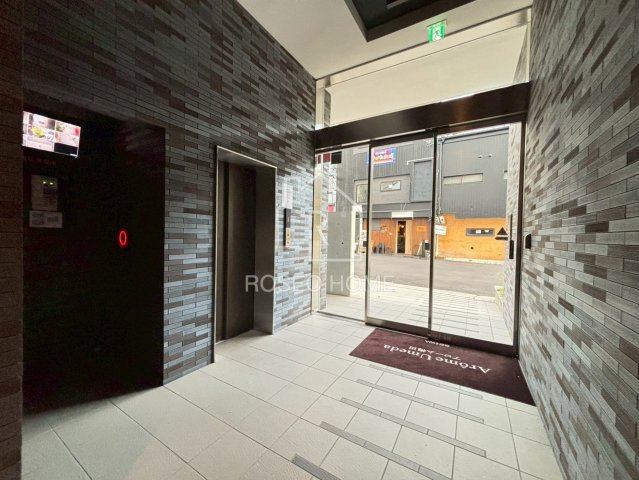 Arome梅田のロビー