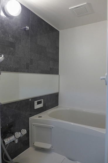 【浴室】 | 古志原2丁目　フルリノベーション戸建 | お風呂で日々の疲れを落としましょう