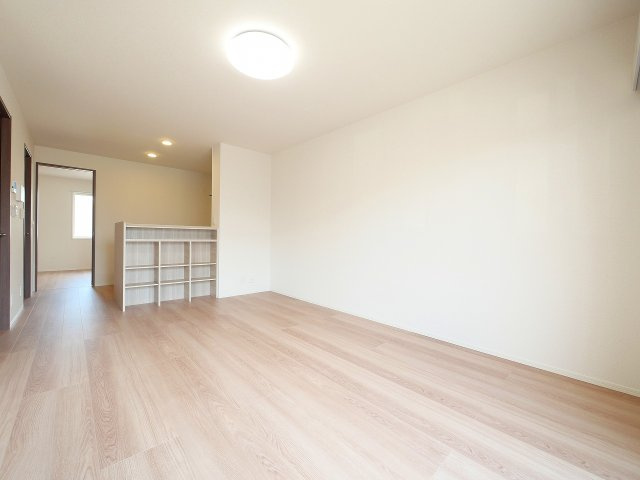 リシェエンファントの居間・リビング|ゆったりとしたリビングです