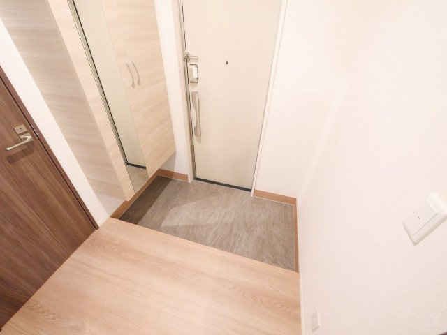 リシェエンファントの玄関|収納もある玄関です