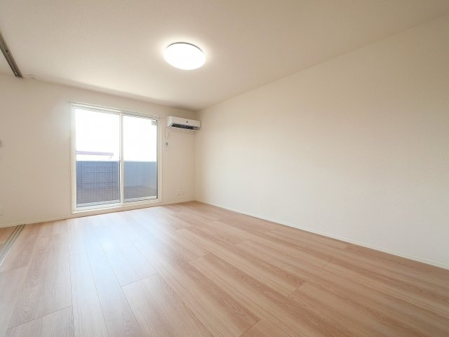 リシェエンファントの居間・リビング|こちらのリビングで趣味の時間をお楽しみください