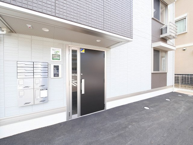 リシェエンファントのエントランス|清潔なエントランスです