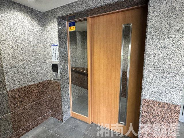 メゾンエクレーレ鎌倉由比ヶ浜のエントランス|清潔なエントランスです