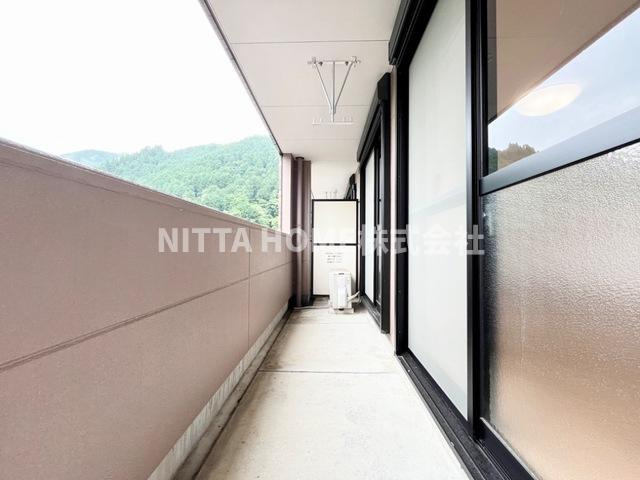 マルベリーのバルコニー|明るいバルコニーもありますよ★