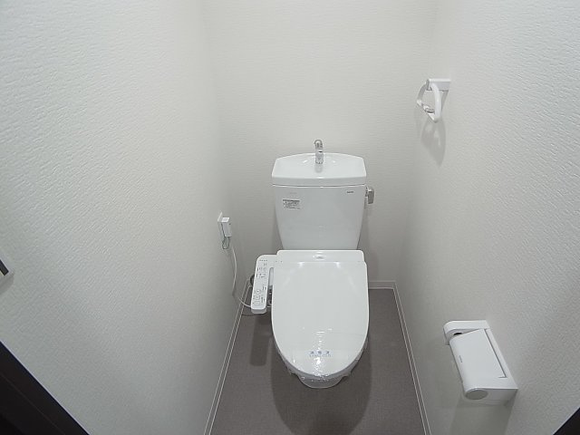 カサブランカビルのトイレ|温水洗浄付きトイレ