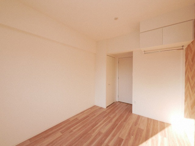 【居間・リビング】 | セレニテ福島プリエ | ゆったり過ごせる居間です