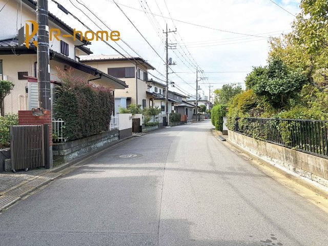 取手市西11期　新築戸建て　1号棟の前面道路含む現地写真|堂々！建物完成♪実際のお部屋をご見学可能です♪
ご見学が一番の資料！お気軽にお問い合わせ下さい♪