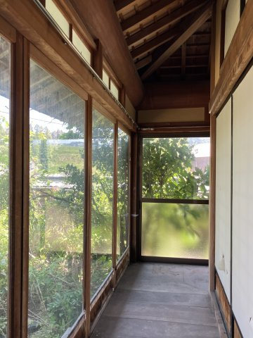 日野郡日南町笠木　中古住宅の内装|縁側