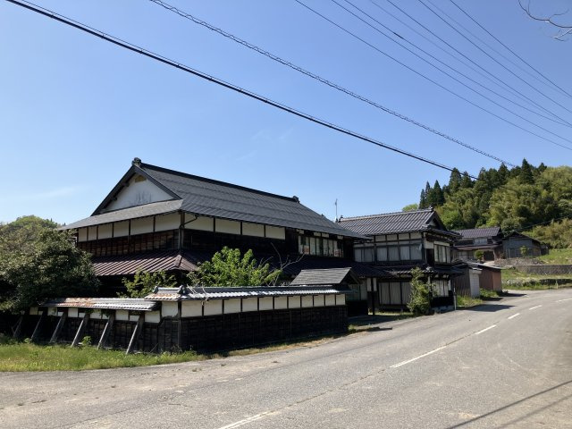日野郡日南町笠木　中古住宅の外観