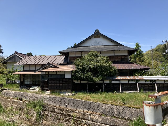 日野郡日南町笠木　中古住宅のその他|建物裏側