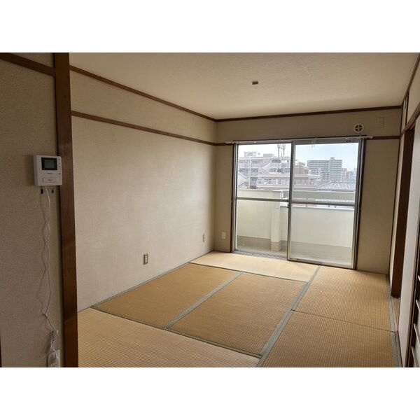 シャトー東洋の居間・リビング