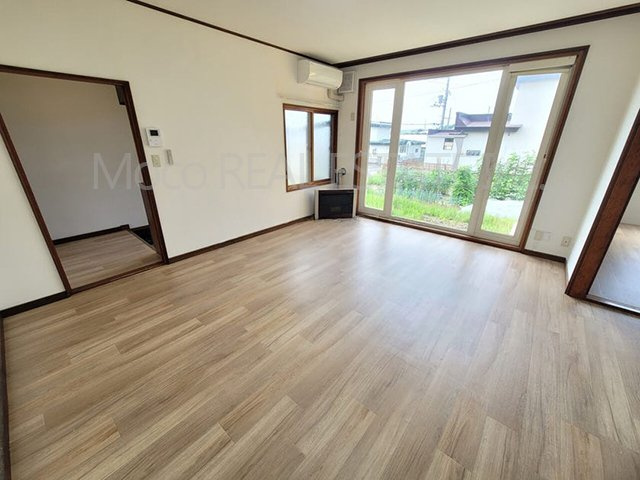【居間・リビング】 | 北見市柏陽町中古住宅