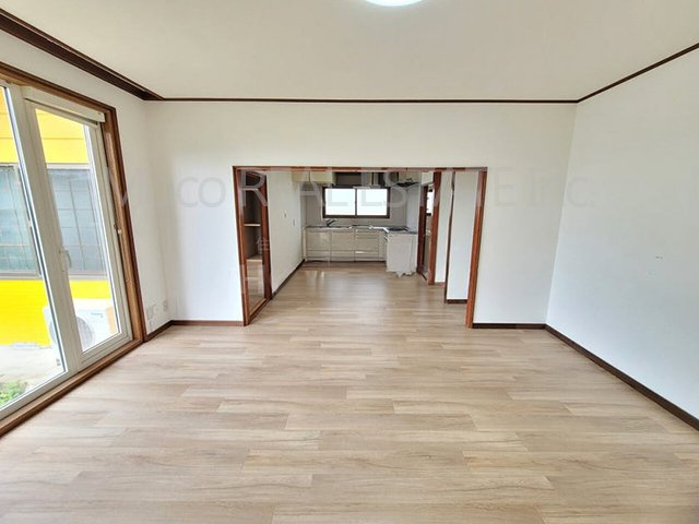 【居間・リビング】 | 北見市柏陽町中古住宅