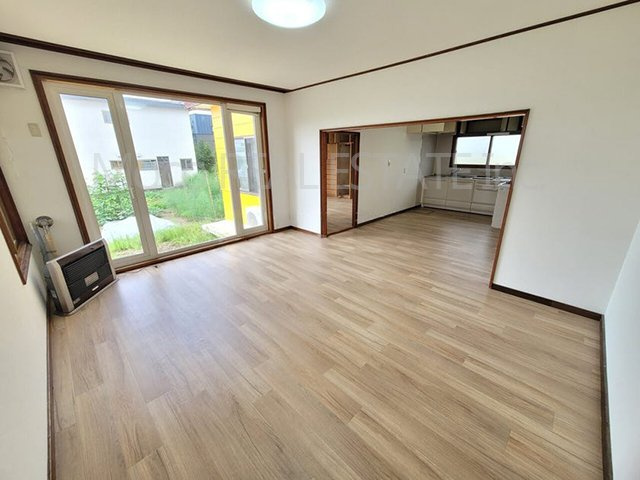 【居間・リビング】 | 北見市柏陽町中古住宅