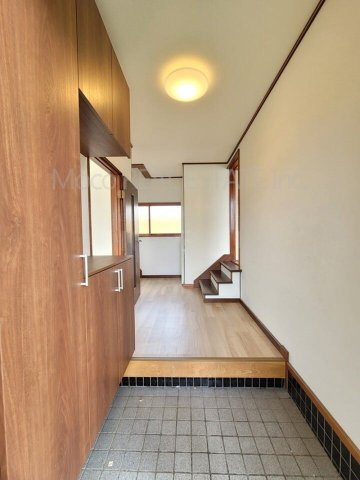 【玄関】 | 北見市柏陽町中古住宅