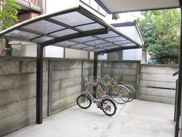 メゾンドフォンスのその他共用部分|★屋根付駐輪場★