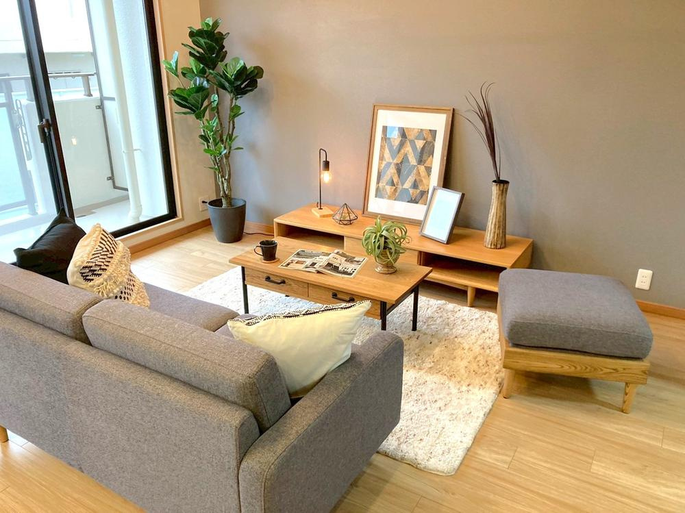 ステイツ南楠葉の居間・リビング|LDK15.15帖
■物件内覧・資金計画相談・住宅ローン相談、リフォーム相談、お問合せ受付中■
※当日・翌日のご内覧、ご相談はお電話でのお問合せがスムーズです！