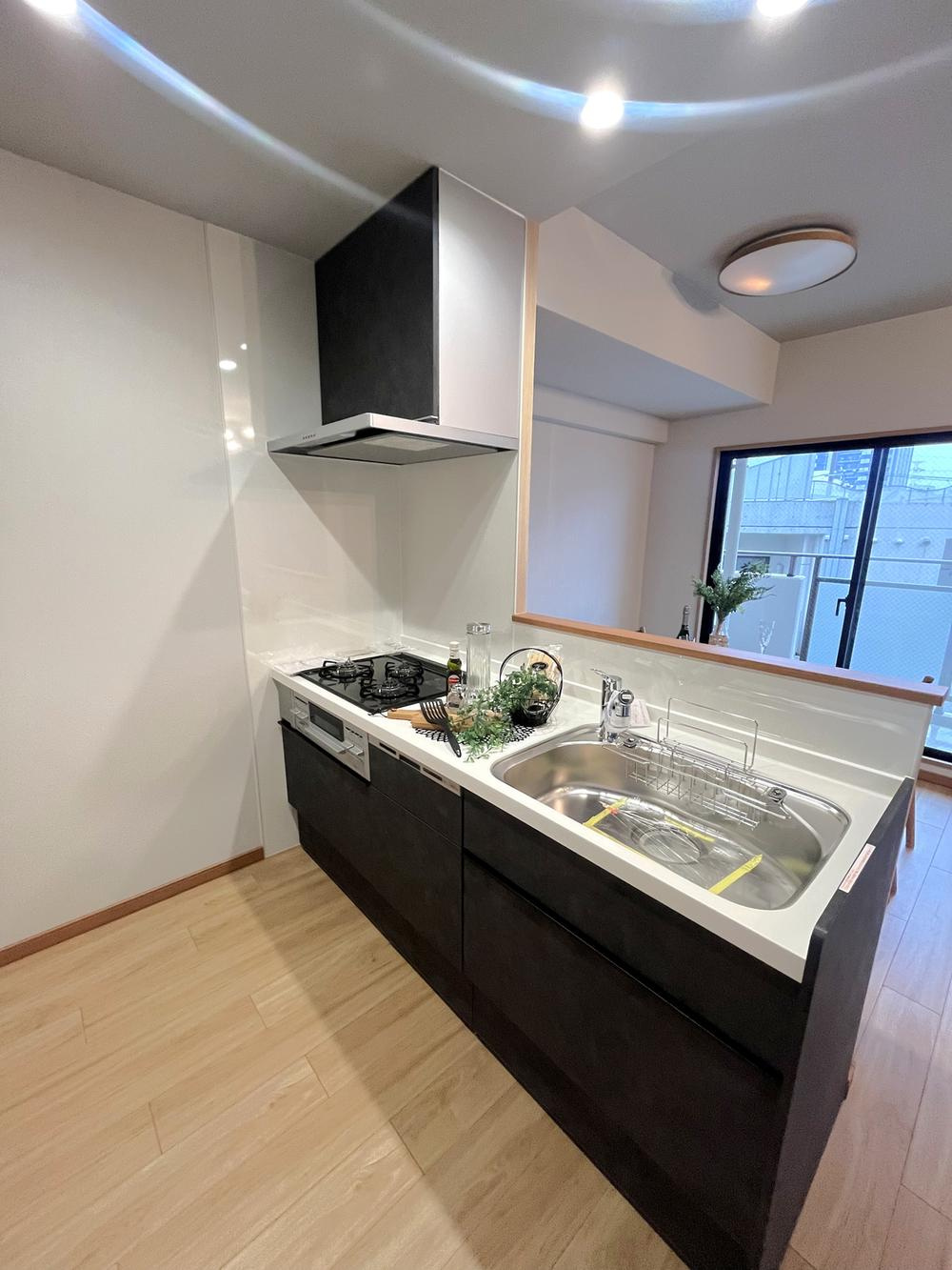 ステイツ南楠葉のキッチン|システムキッチン　食器洗い乾燥機
■物件内覧・資金計画相談・住宅ローン相談、リフォーム相談、お問合せ受付中■
※当日・翌日のご内覧、ご相談はお電話でのお問合せがスムーズです！