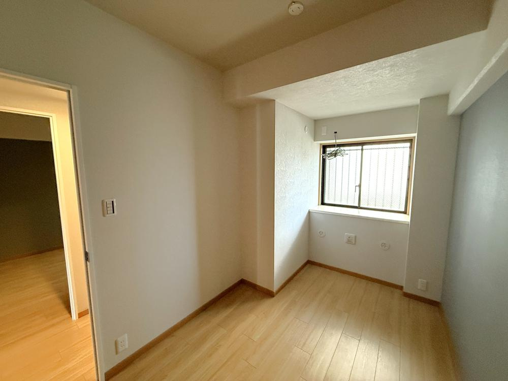 ステイツ南楠葉の寝室|洋室4.5帖
■物件内覧・資金計画相談・住宅ローン相談、リフォーム相談、お問合せ受付中■
※当日・翌日のご内覧、ご相談はお電話でのお問合せがスムーズです！