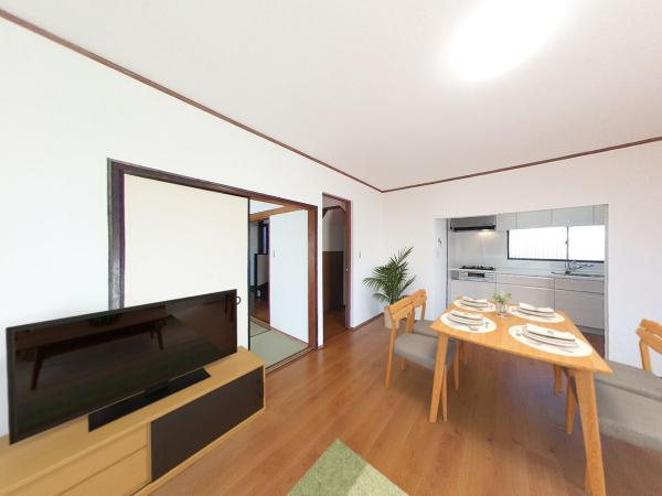 つくば市森の里　中古戸建てのダイニング|広々としたＬＤＫ♪充分な広さがあり、ご家族でインテリアのレイアウトを考えるのも楽しみですね！