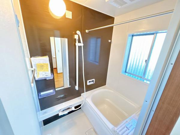 つくば市森の里　中古戸建ての浴室|1日の疲れをゆったり癒せる1坪以上のお風呂♪浴室乾燥暖房機で快適な入浴タイムが過ごせます♪