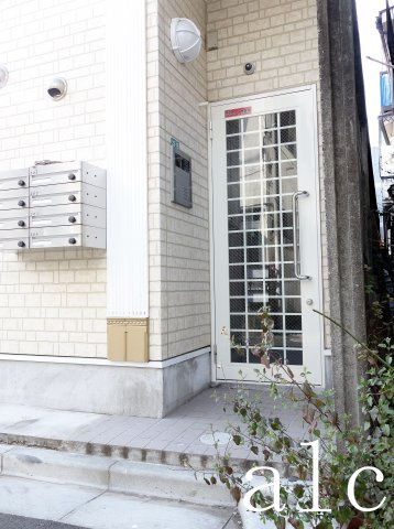 レジデンス鷺宮のエントランス|建物の内部です