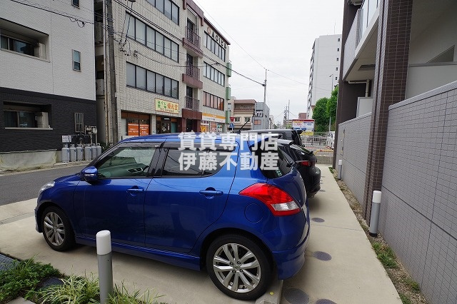 リヴシティ浅間町の駐車場