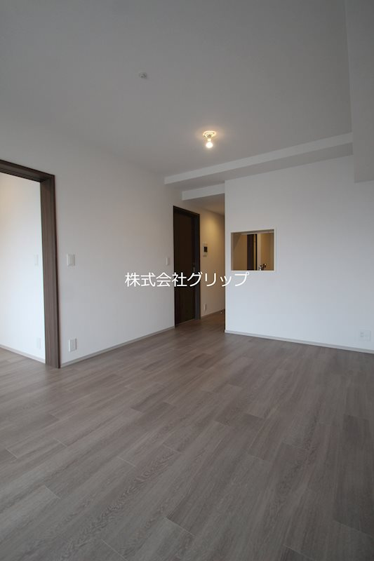 ドゥーエ横濱鶴見の居間・リビング