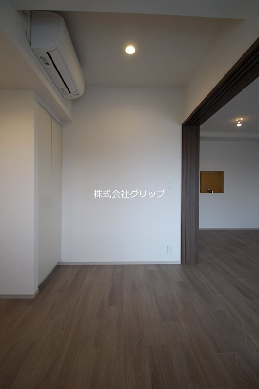 ドゥーエ横濱鶴見の洋室