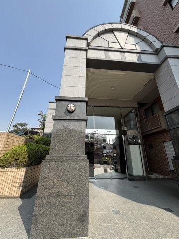 ランフォルセ香里園II番館のエントランス|■物件内覧・資金計画相談・住宅ローン相談、リフォーム相談、お問合せ受付中■
※当日・翌日のご内覧、ご相談はお電話でのお問合せがスムーズです！