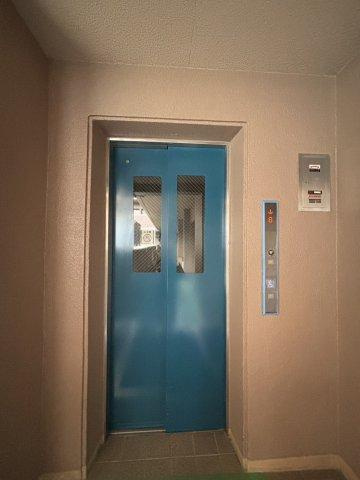 ランフォルセ香里園II番館のその他共用部分|エレベーター
■物件内覧・資金計画相談・住宅ローン相談、リフォーム相談、お問合せ受付中■
※当日・翌日のご内覧、ご相談はお電話でのお問合せがスムーズです！