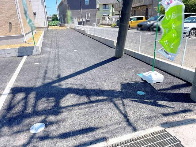 土浦市木田余第1　新築戸建て　2号棟の駐車場|カースペースは2台お停めいただけます♪