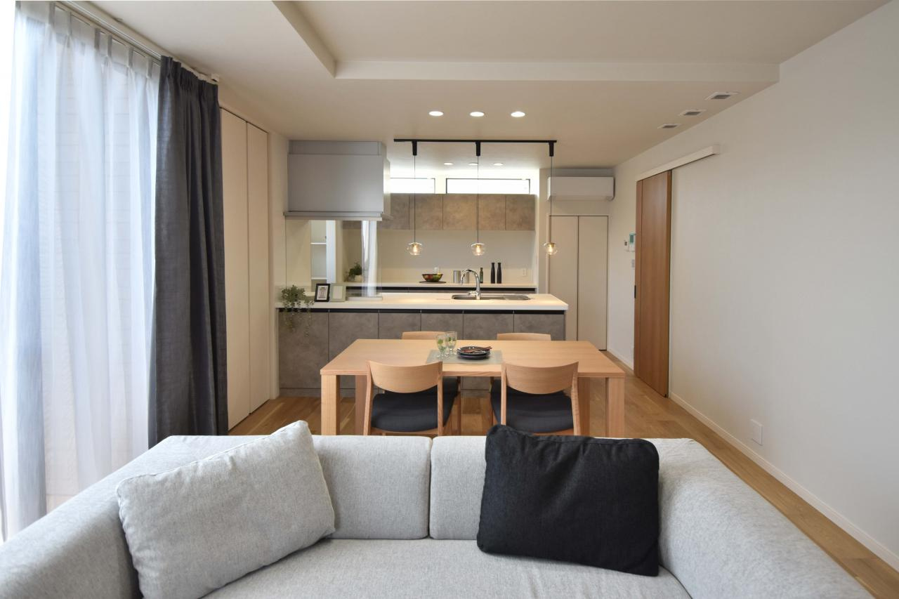 総社市中央1丁目3号棟の居間・リビング