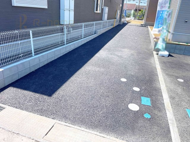 土浦市木田余第1　新築戸建て　3号棟の駐車場|カースペースは2台お停めいただけます♪