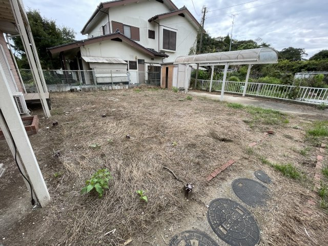 浅見邸　細草の庭
